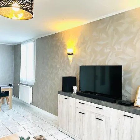 Montlucon-Le Savanna T3 A 5Min Du Centre-Ville Montlucon 公寓 *
